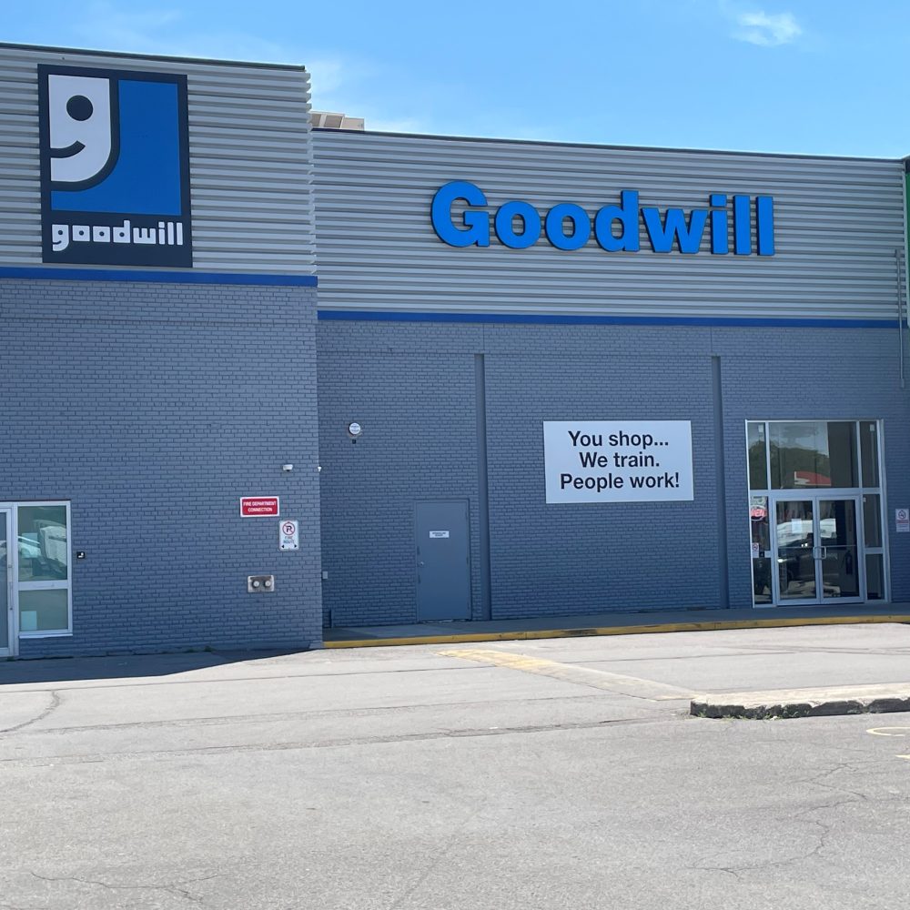 McLeod Road, Niagara Falls